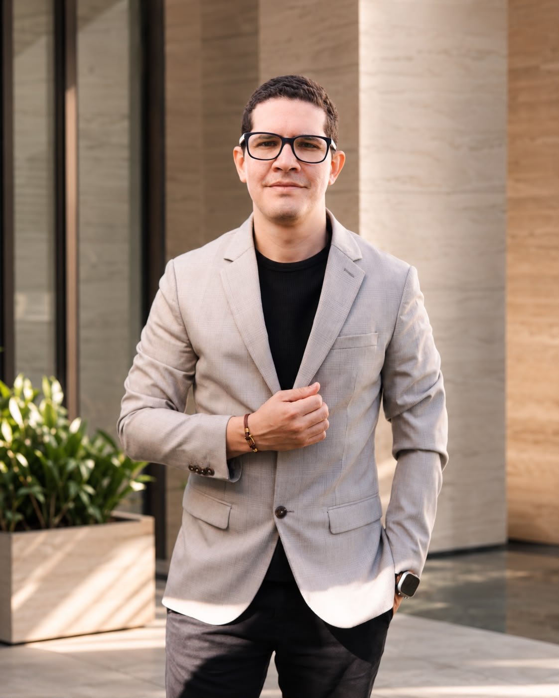 Dr. Juan Barboza, cirujano general